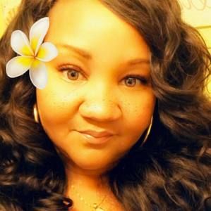 Meet your Posher, Malika